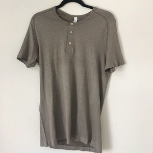 Lululemon men’s shirt
